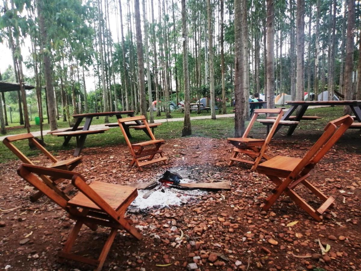 Murchison Backpackers Masindi Eksteriør billede