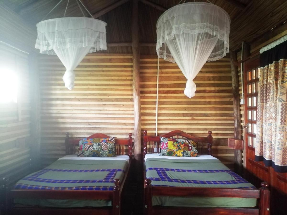 Murchison Backpackers Masindi Eksteriør billede