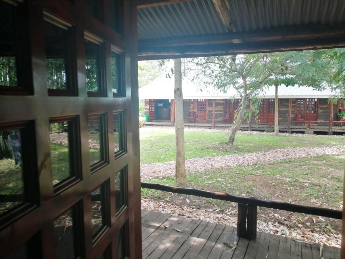 Murchison Backpackers Masindi Eksteriør billede