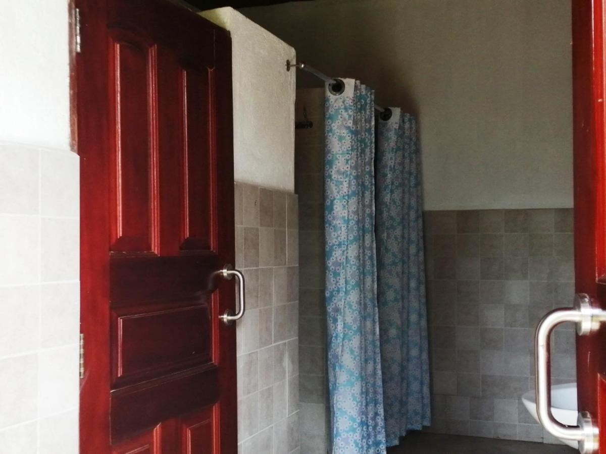 Murchison Backpackers Masindi Eksteriør billede