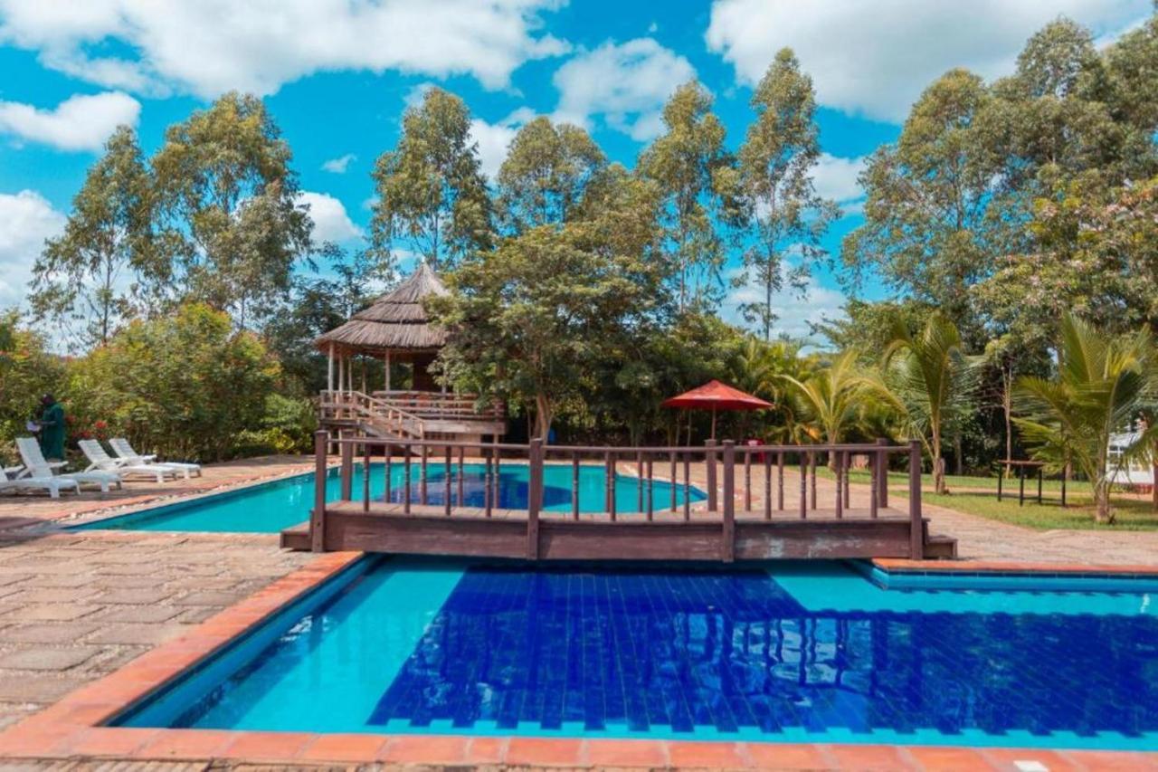 Murchison Backpackers Masindi Eksteriør billede